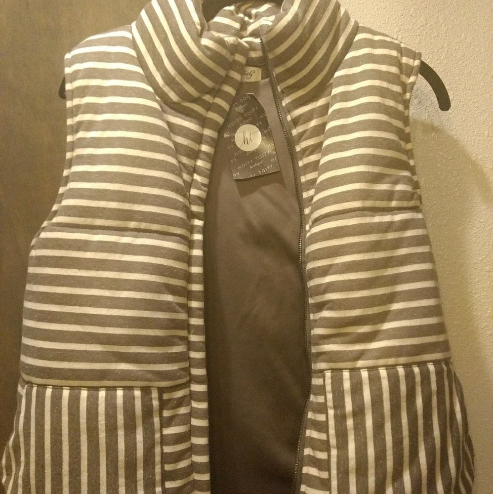 Small Hoity Toity gray striped vesy